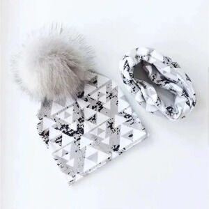 Gray Unisex Baby Pom Pom Beanie & Scarf